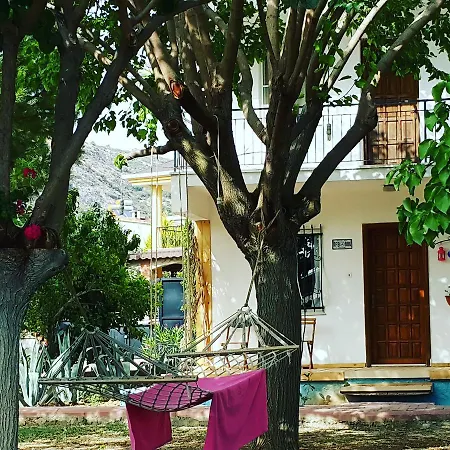 Habitación en casa particular Mursel Garden Kusadasi