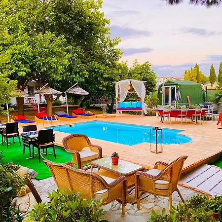 Mursel Garden Homestay szállás