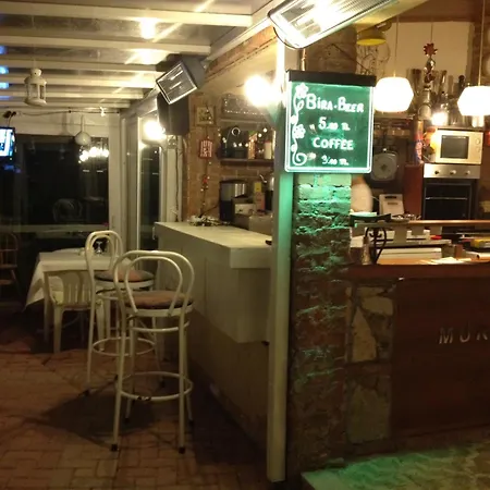 Mursel Garden ホームステイ