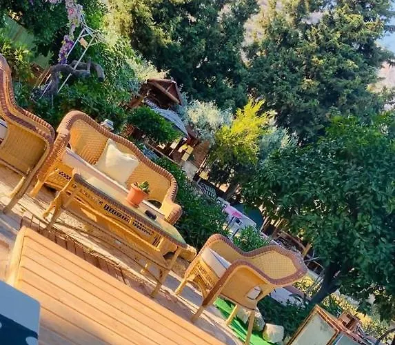 Mursel Garden * 쿠사다시