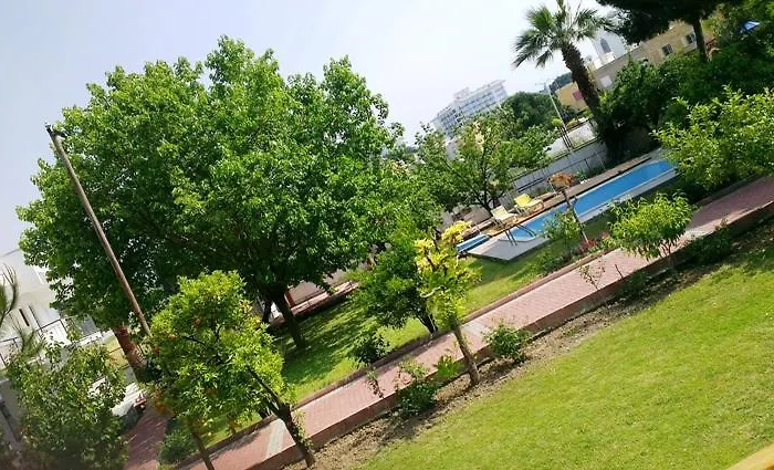 홈스테이 Mursel Garden