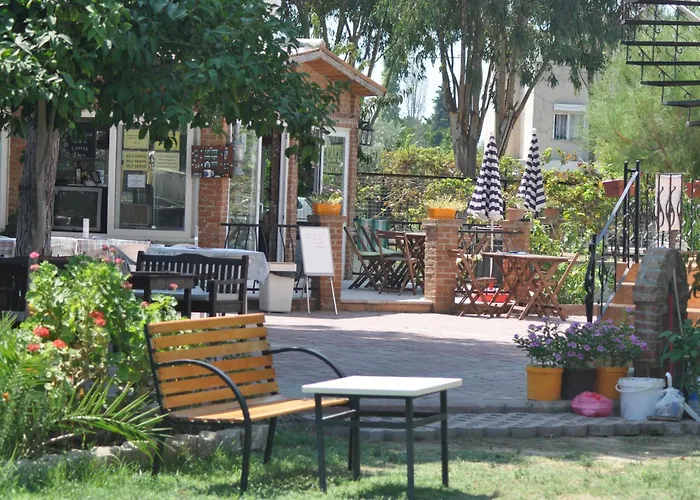Mursel Garden Habitación en casa particular Kusadasi