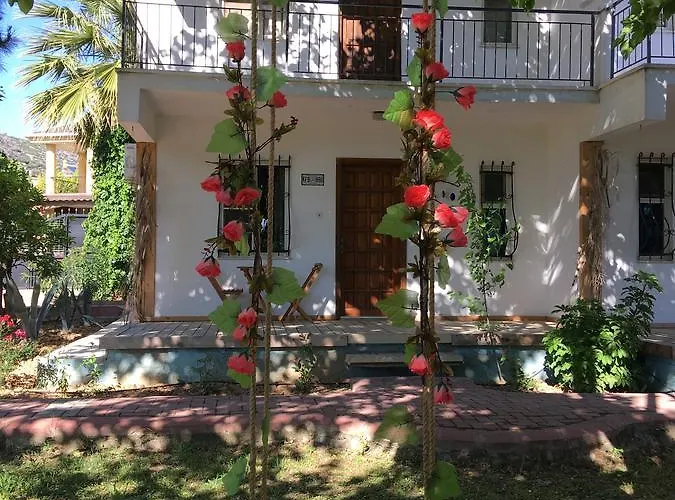 Habitación en casa particular Mursel Garden